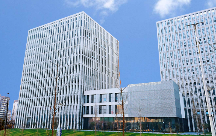 高原环境对西藏租车车辆性能的影响及选车建议